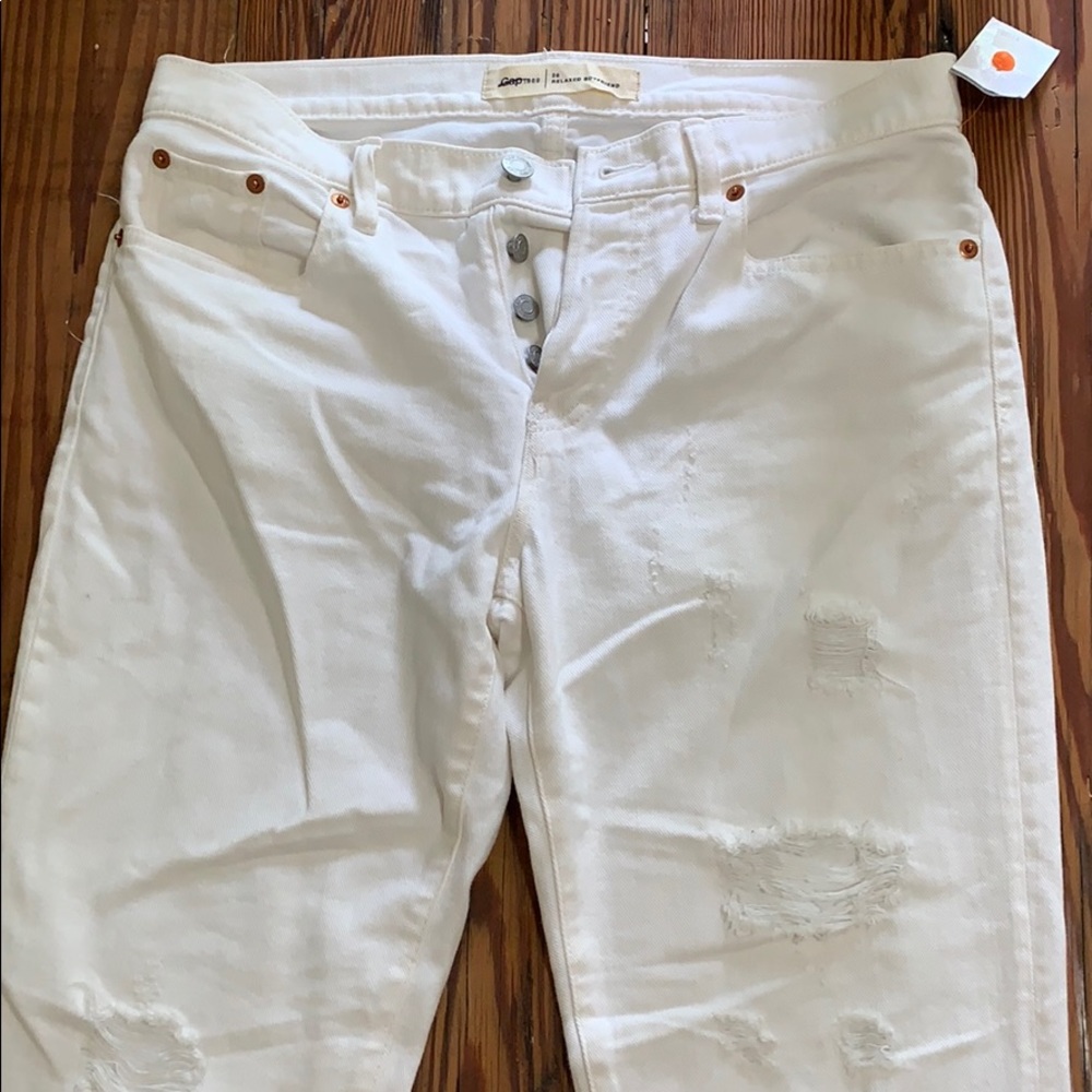 Distressed jeans - Picture 2 of 3